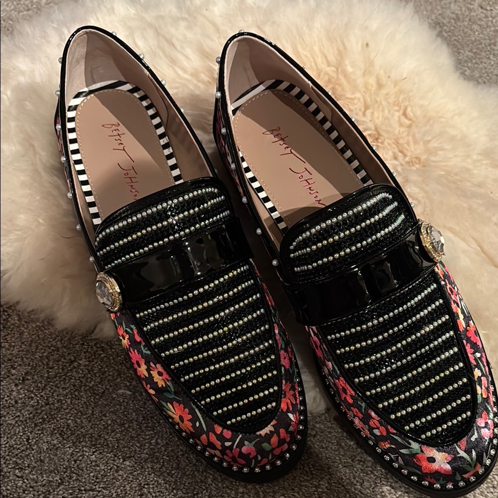 Betsey Johnson Black Patten Leather Floral Loafers